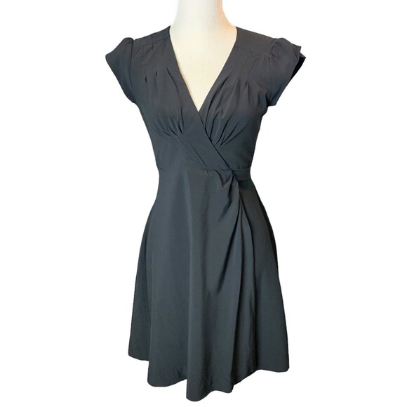 Banana Republic Wrap Style Dress Women's Sz 2 Black Polyester Cap Flutter Sleeve - Picture 1 of 13